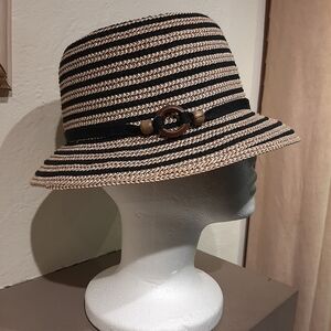 Braided straw hat